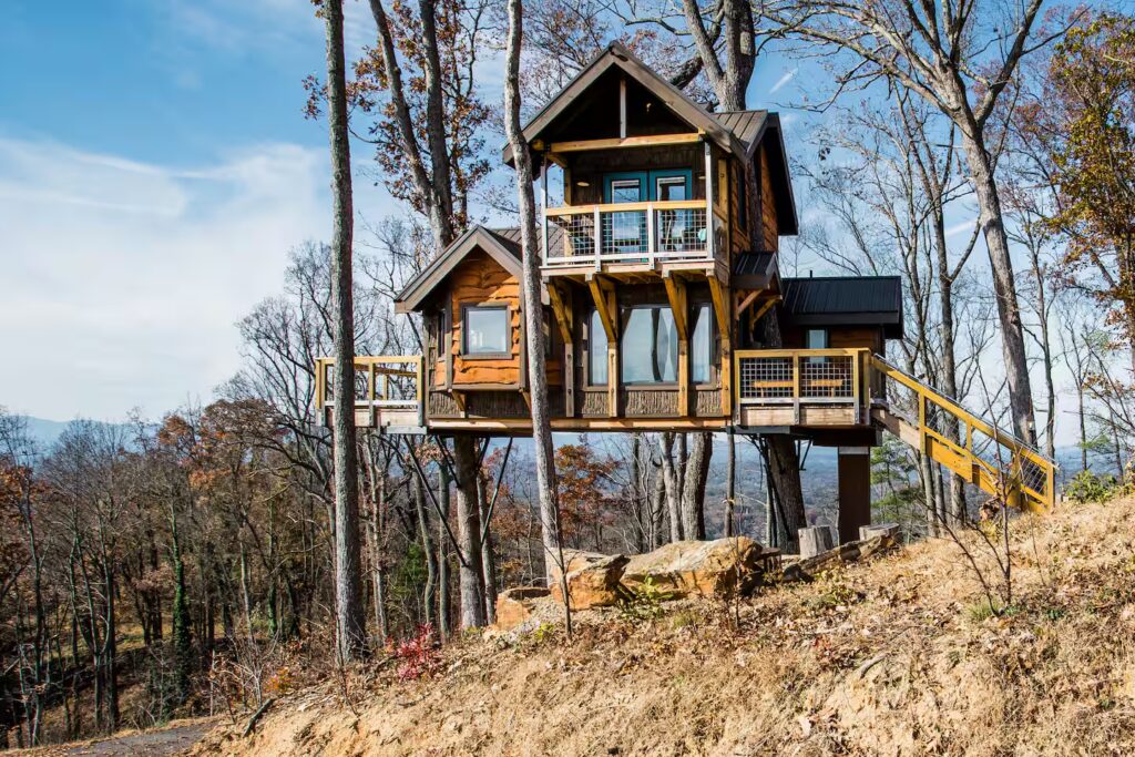 Luxury treehouse Airbnb in North Carolina for a unique elopement or intimate wedding.